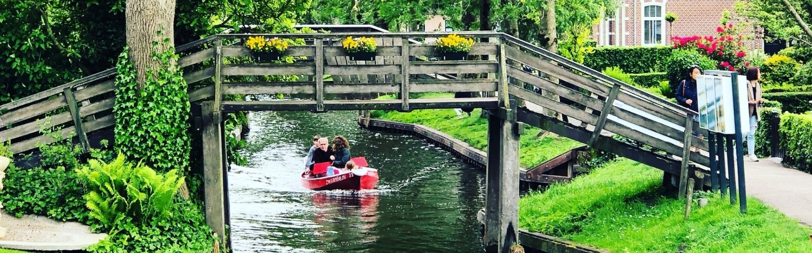 Private tour Zaanse Schans Volendam and Giethoorn